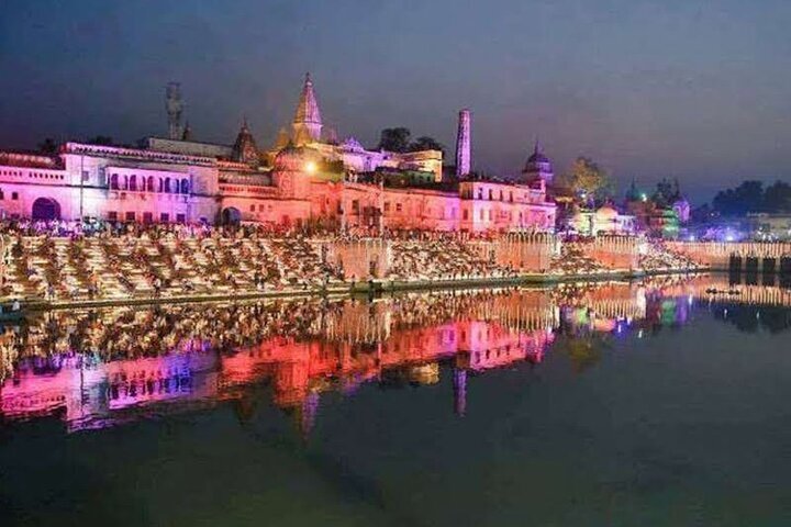 2024 5-Day Private Sightseeing Tour of Varanasi Ayodhya and Prayag