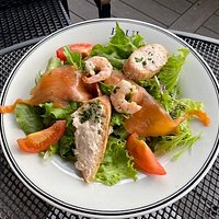 A mixed salada