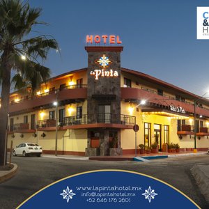 Fachada principal del hotel.