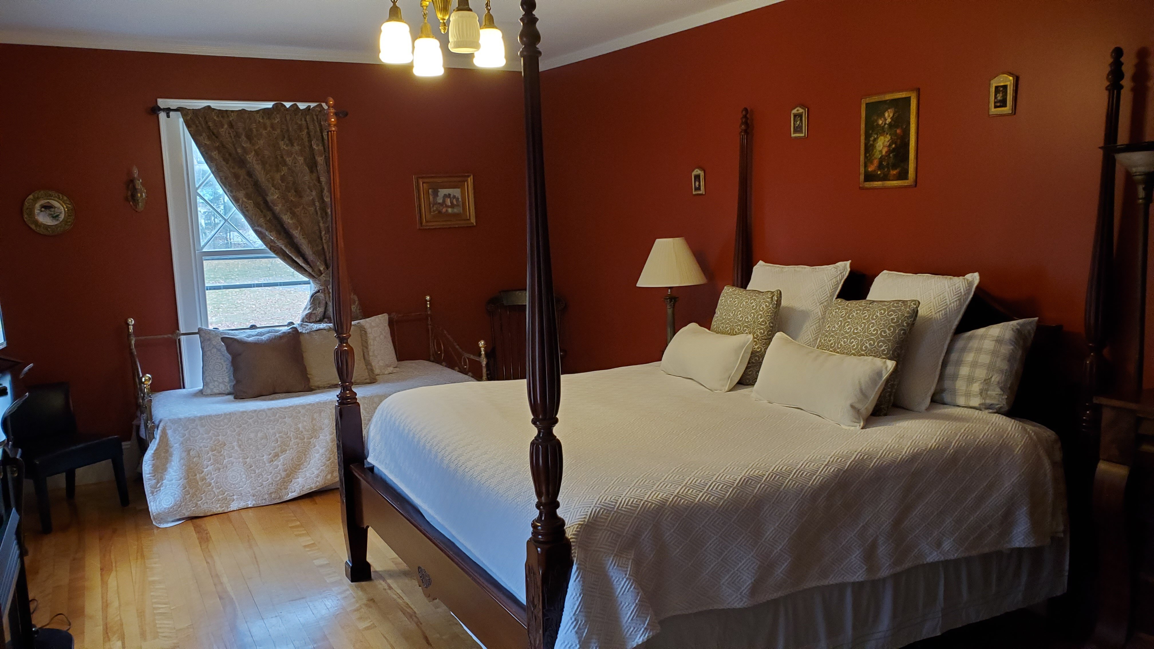 THE MULBURN INN - Updated 2024 Prices & B&B Reviews (Bethlehem, NH ...