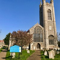 St Mary’s Church sits in the centre of the Suffolk market town of Bungay and its elegant tower is a focal point that can be seen for miles around, standing at 33.5 metres high. The church was originally the parochial nave of the church of a Benedictine nunnery founded in about 1160. In the present building, there are elements of the Decorated and Perpendicular styles. The church was much rebuilt after a serious fire in 1688 and was again restored in 1879.