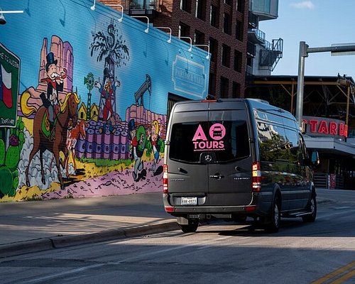 Holiday Light Bus Tour ATX 2024 - Austin