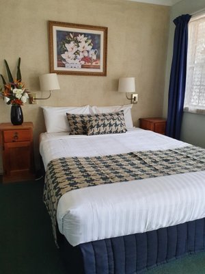 Colonial Motor Inn in West Wyalong