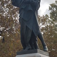 Estatua A Pau Claris