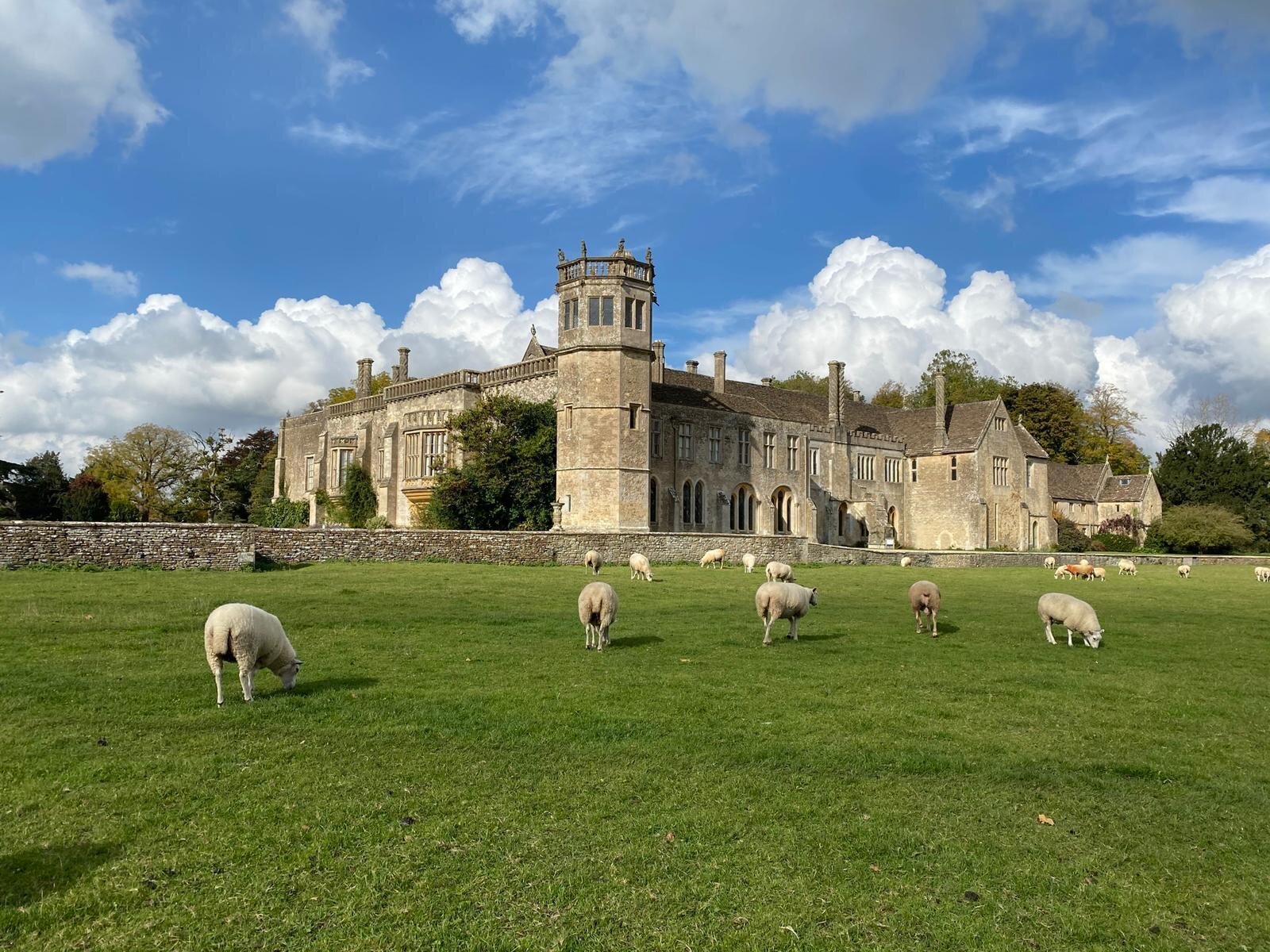 Quintessentially English (Lacock) - 2022 Lohnt Es Sich? (Mit Fotos)