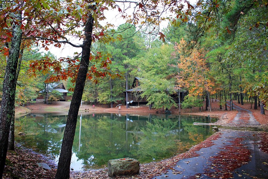 BEAVERS BEND LOG CABINS - Prices & Campground Reviews (Broken Bow, OK