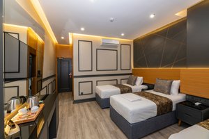 Room & Suite