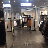 H & M at the Forum