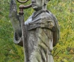 Sculpture of a monk at Lesnes Abbey