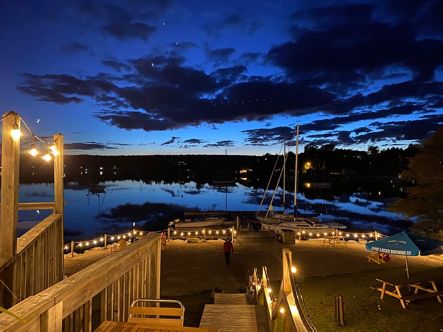 THE TUNA BLUE INN - Prices & Reviews (Hubbards, Nova Scotia) - Tripadvisor