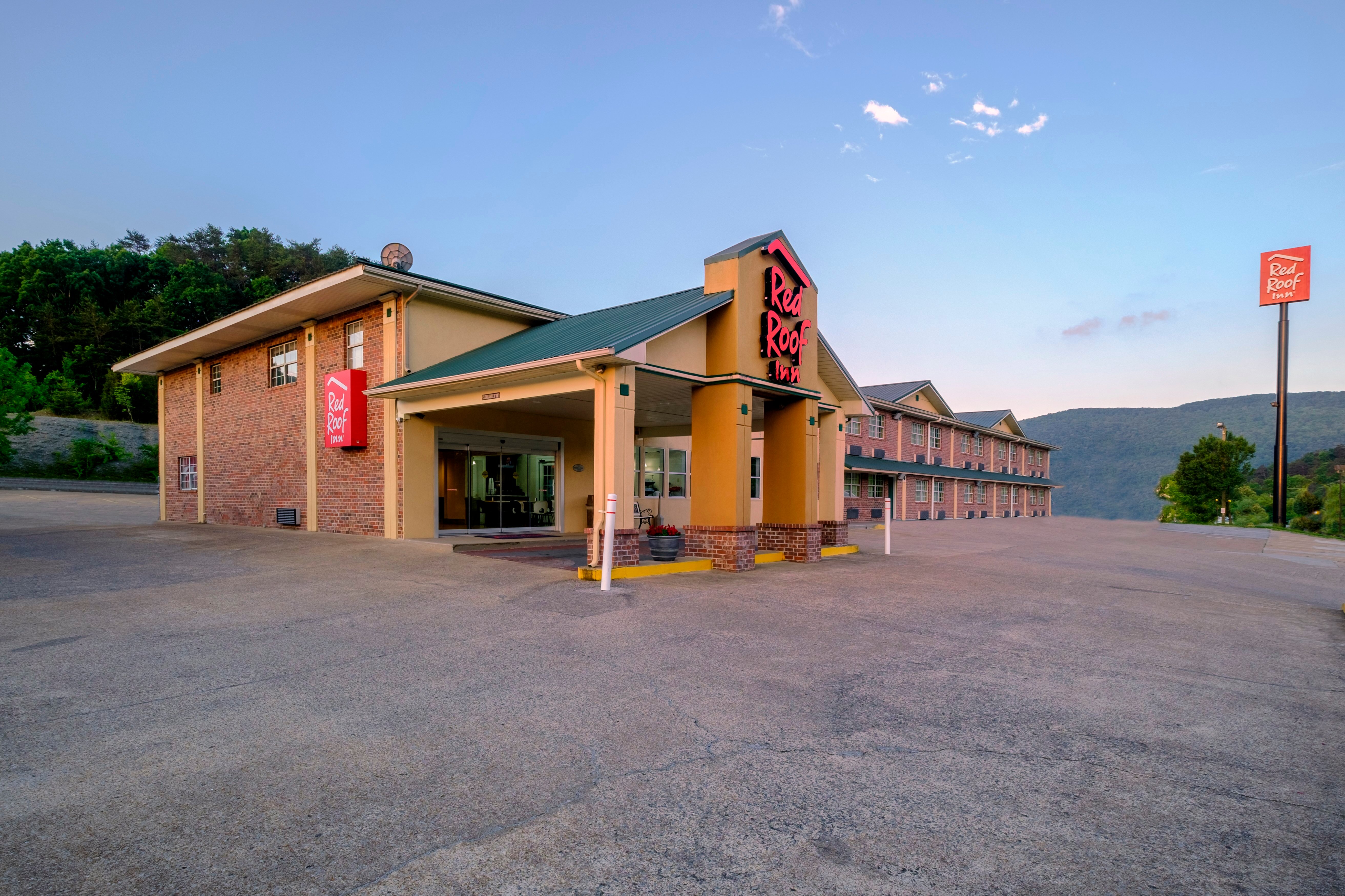 RED ROOF INN CHATTANOOGA - LOOKOUT MOUNTAIN $71 ($̶1̶0̶2̶) - Updated ...