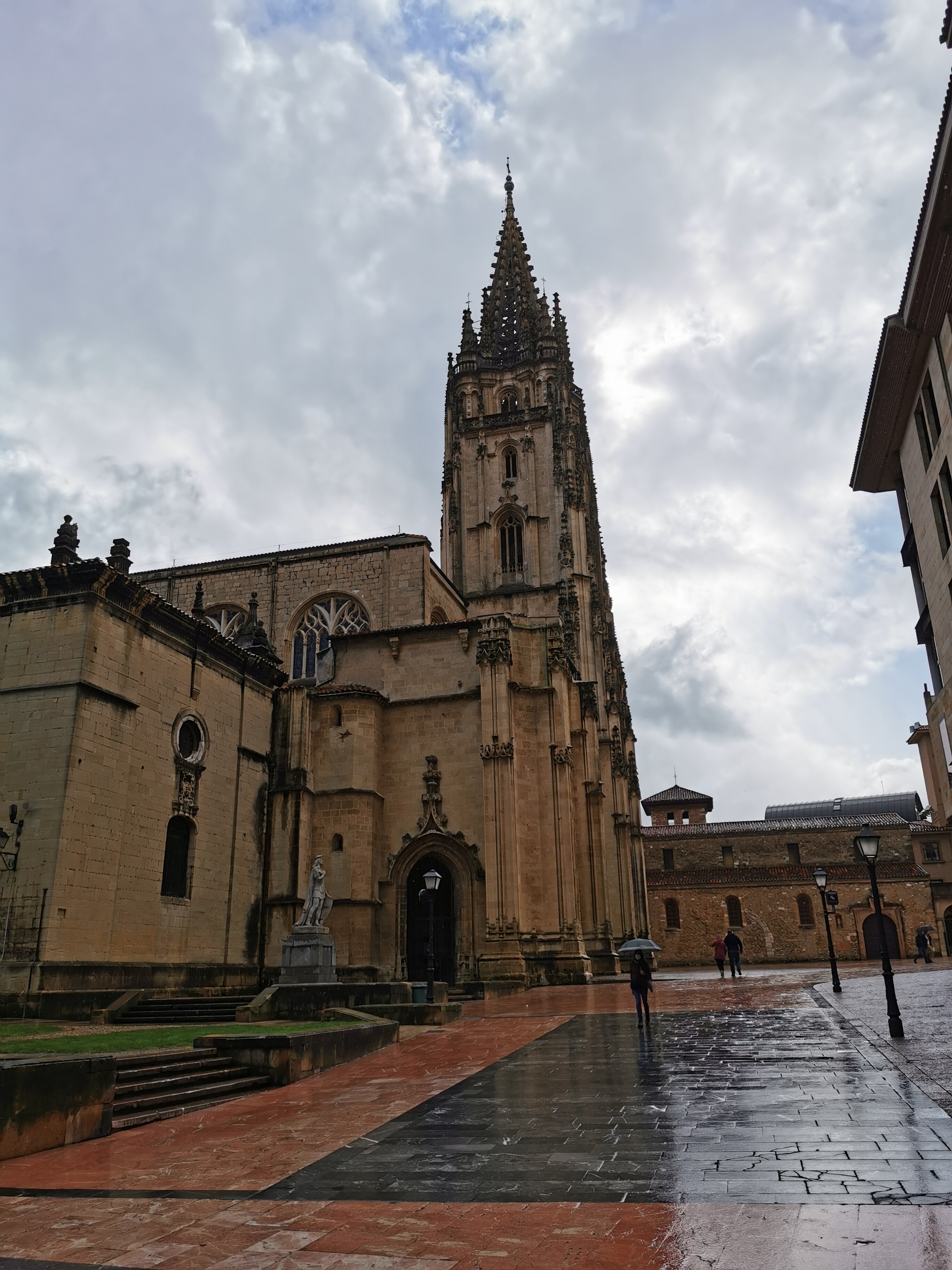 Monumento A Alfonso II El Casto (Oviedo) - 2022 Alles Wat U Moet Weten ...