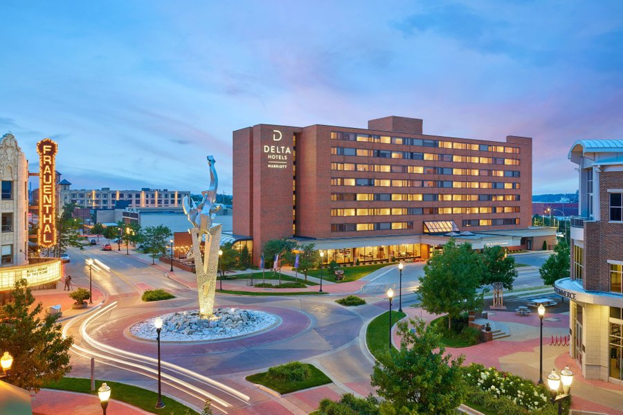 DELTA HOTELS BY MARRIOTT MUSKEGON LAKESHORE CONVENTION CENTER $101 ...