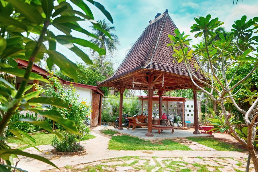 AYU HOTEL KARIMUNJAWA - Updated 2021 Prices, Reviews, and ...