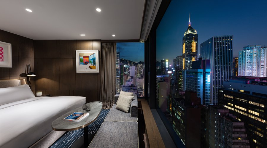 Premium Corner Room - Night View