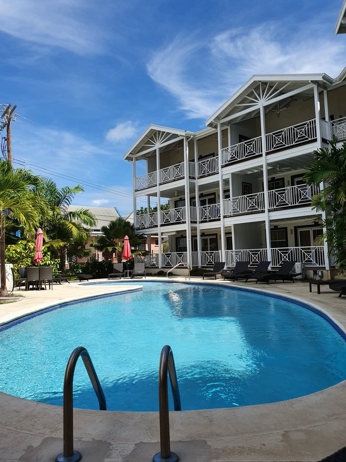 LANTANA BARBADOS CONDOS - Prices & Condominium Reviews (Weston)