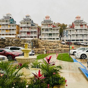 Exterior of resort from check in parking lot.