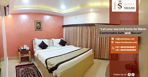Hotel Shaan in Kharagpur, image may contain: Rug, Bed, Furniture, Resort