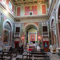 L'interno della chiesa