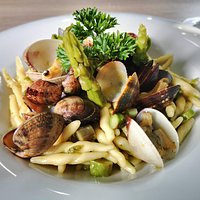 Trofie con asparagi e vongole 😋