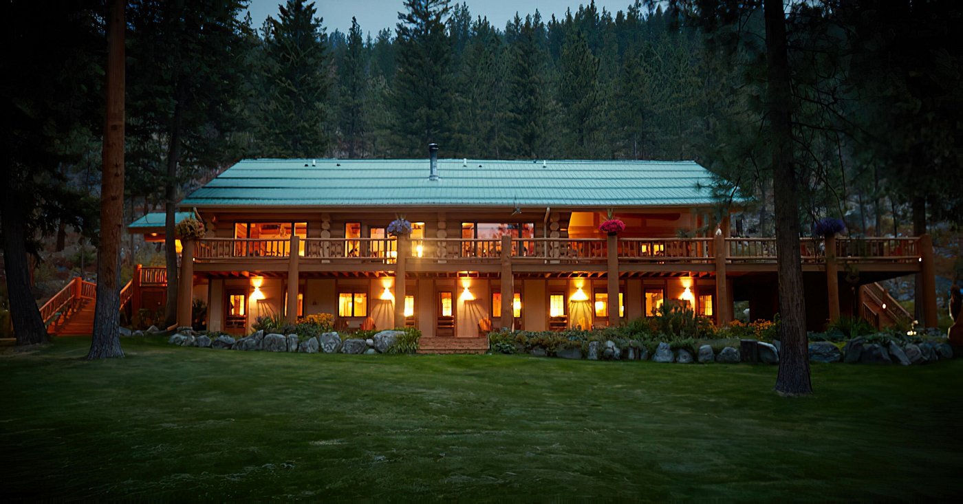 BEAR CREEK LODGE - Prices & Inn Reviews (Victor, Montana)