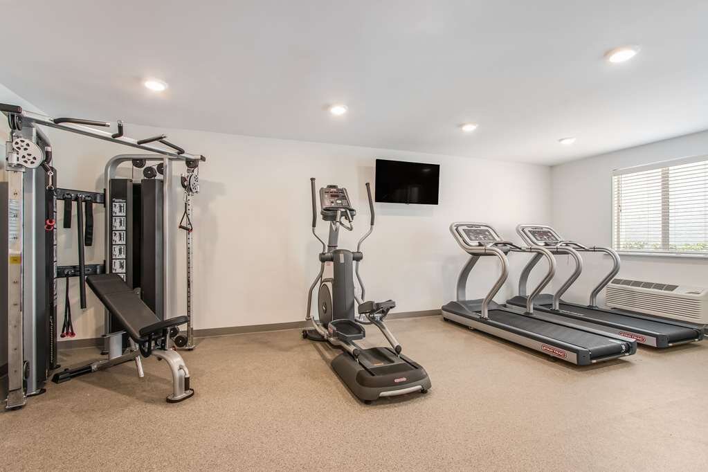 WOODSPRING SUITES DORAL MIAMI AIRPORT Updated 2024 Prices Lodging   Fitness Center 