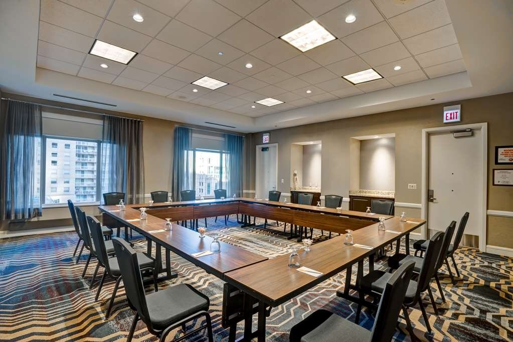 Hotel photo 77 of Hilton Garden Inn Chicago Downtown/Magnificent Mile.