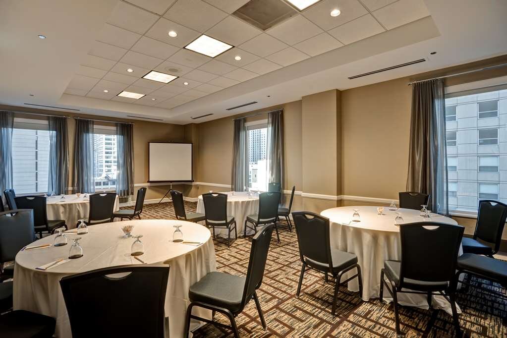 Hotel photo 43 of Hilton Garden Inn Chicago Downtown/Magnificent Mile.