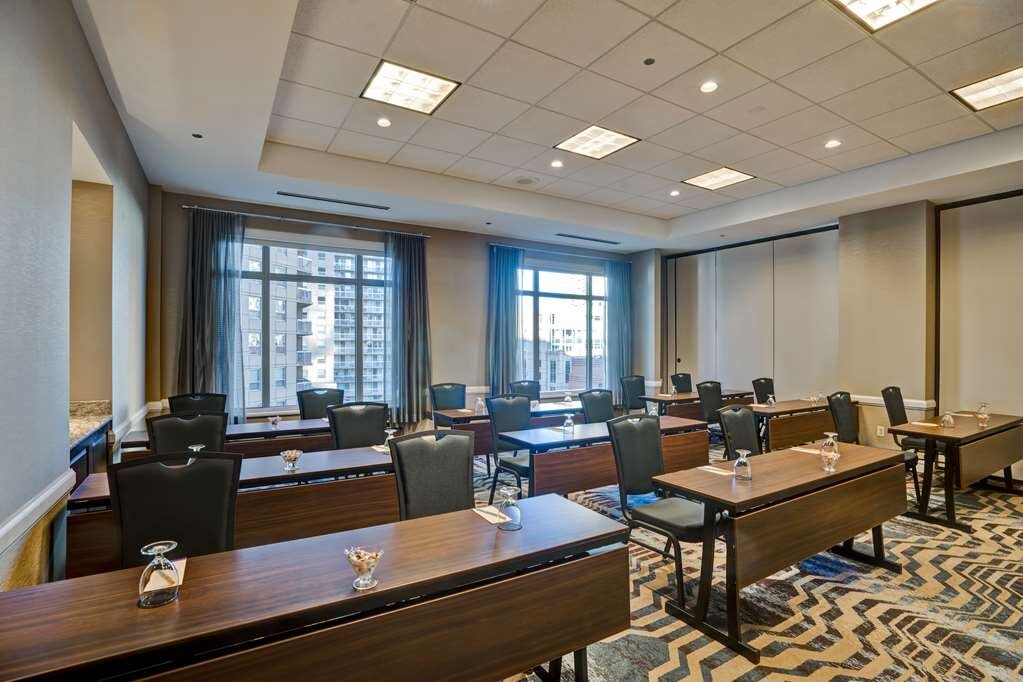 Hotel photo 39 of Hilton Garden Inn Chicago Downtown/Magnificent Mile.