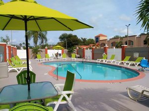 Piscina e praia