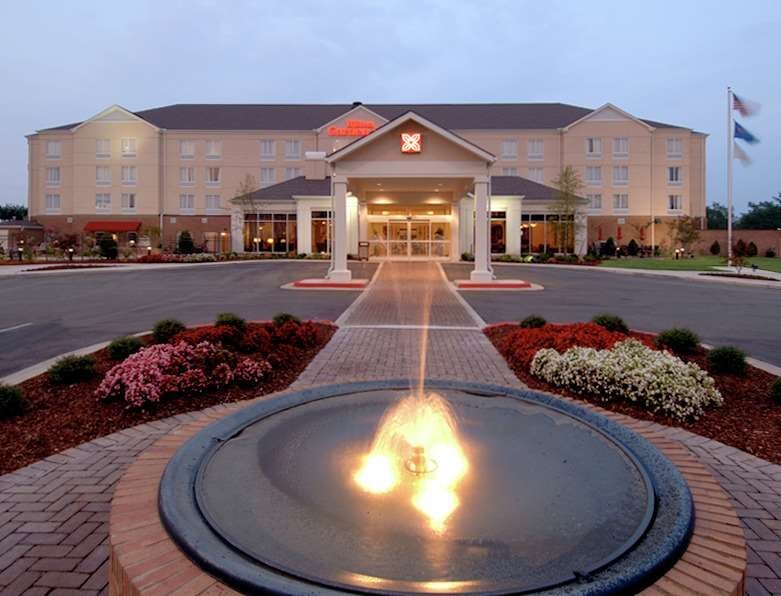 HILTON GARDEN INN HUNTSVILLE/SPACE CENTER $107 ($̶1̶5̶4̶) - Prices