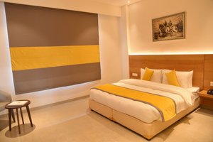 Room & Suite