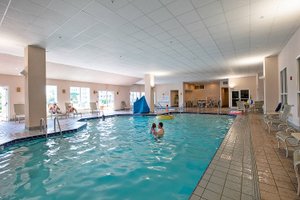 Pool & Beach