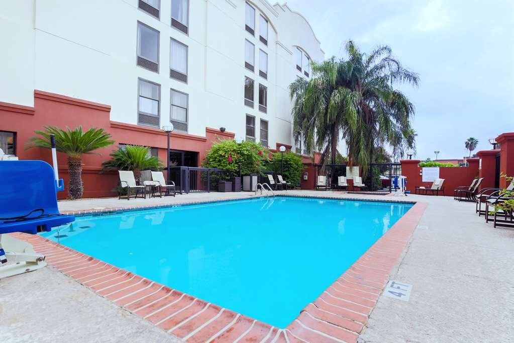 Hotel photo 5 of Hampton Inn Laredo.