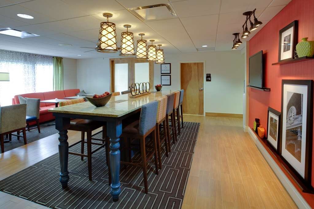 Hotel photo 44 of Hampton Inn Pittsburgh / Greentree.