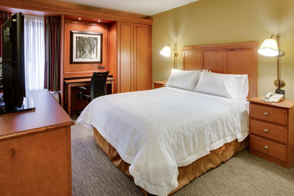 Hotel photo 2 of Hampton Inn Pittsburgh / Greentree.