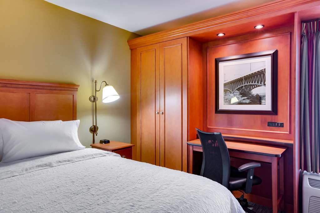 Hotel photo 71 of Hampton Inn Pittsburgh / Greentree.