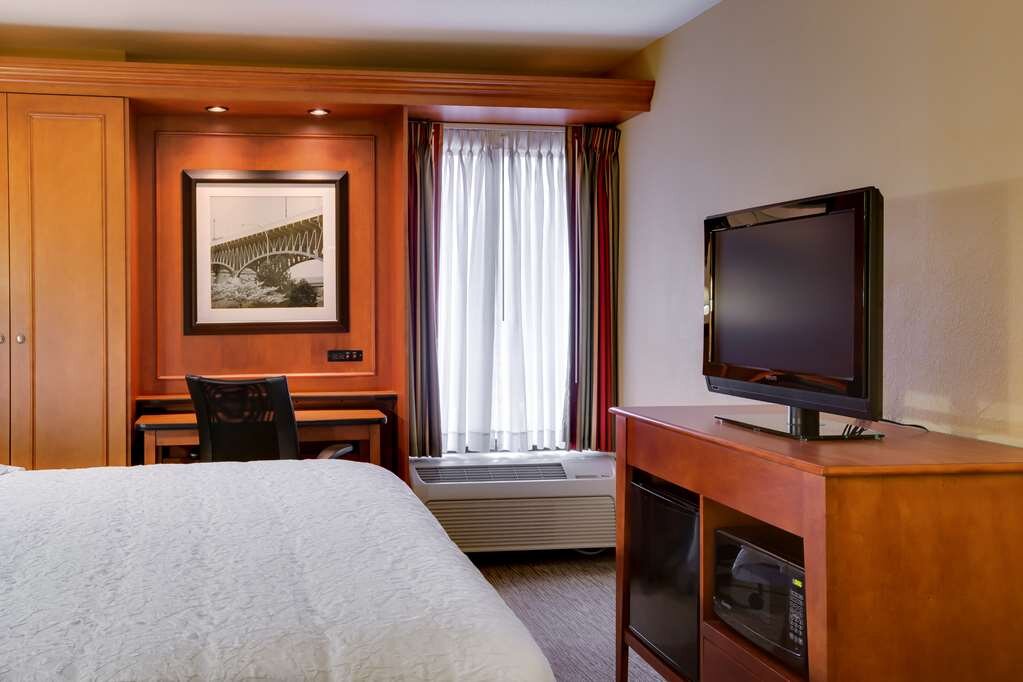 Hotel photo 50 of Hampton Inn Pittsburgh / Greentree.