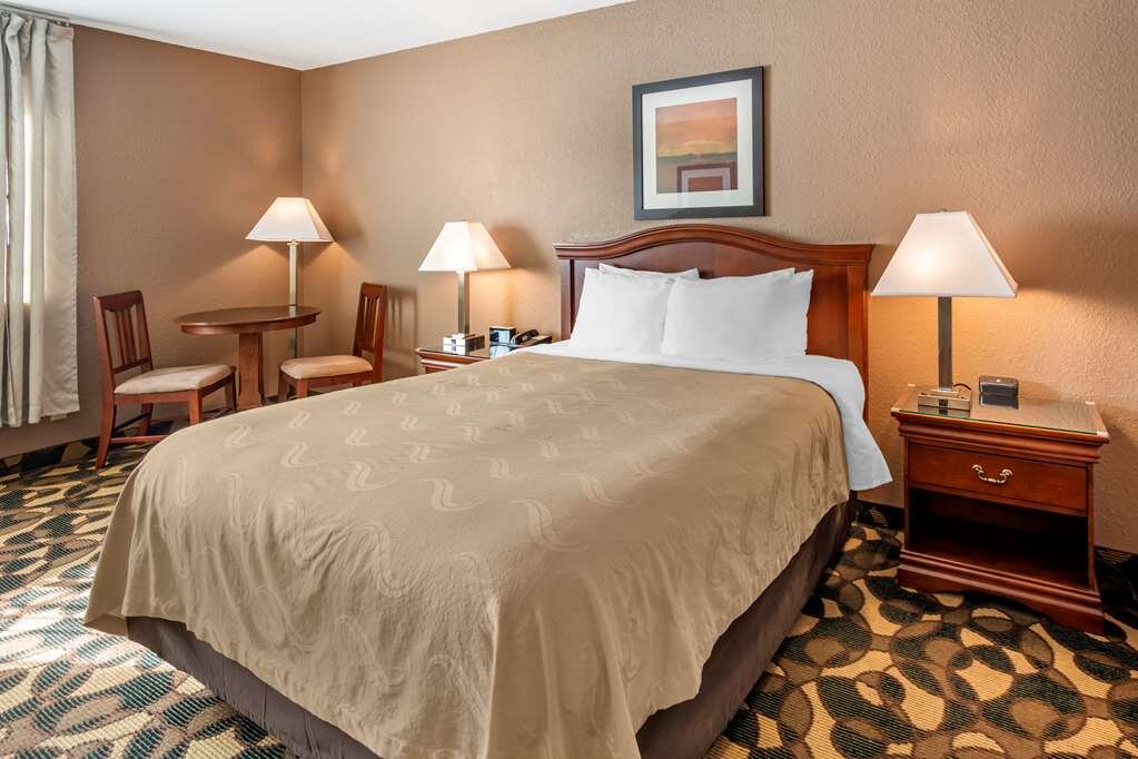Hotel photo 8 of Quality Inn Paradise Creek.