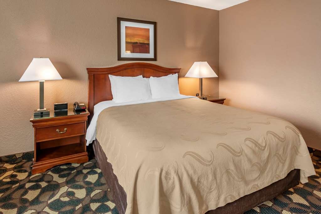 Hotel photo 10 of Quality Inn Paradise Creek.