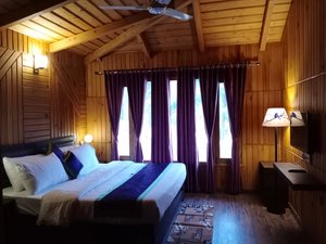 Room & Suite
