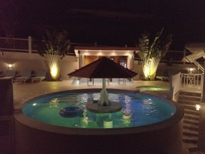 Pool & Beach