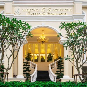 Le Kree Downtown Hotel - Front Building View