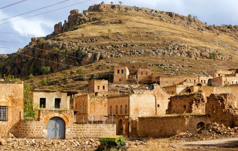 Mardin, Kıllıt, Mardin (meaning fortresses) is a city in so…