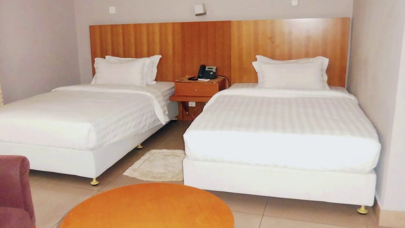 OKEN PALACE HOTEL (Pointe Noire, Congo-Brazzaville) - tarifs 2024