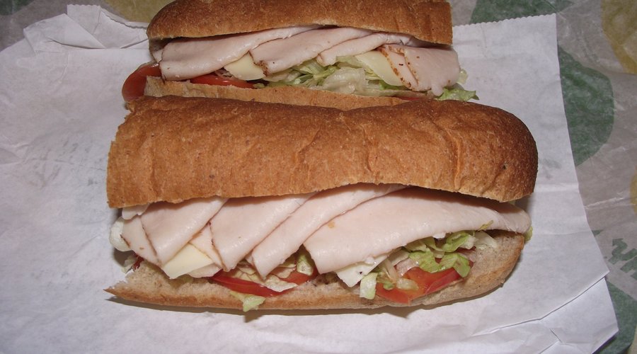 NH - NEWINGTON - SUBWAY – THE FOOT-LONG TURKEY SUB UNPACKED