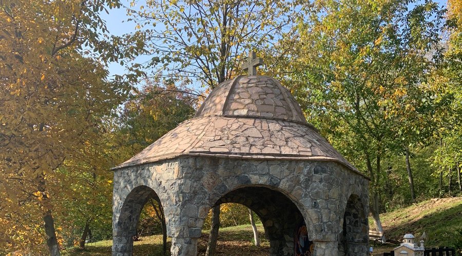 Un petit havre de paix dans le parc national de Fruska Gora en Serbie 