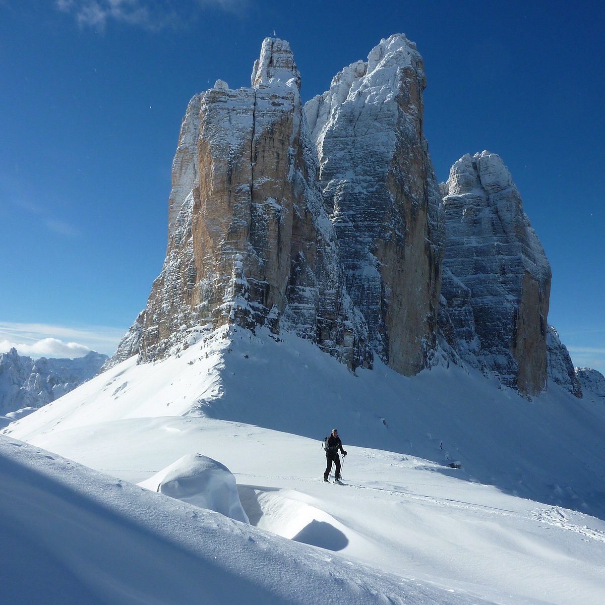 Extreme-Skiing in the Dolomites at Vallençant Couloir - Dolomiti SkiRock