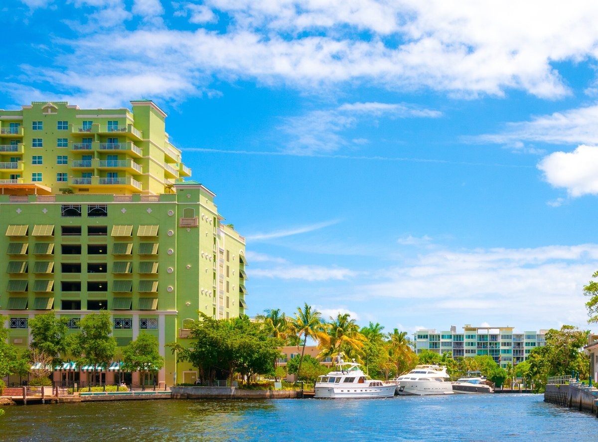 Bath house - Review of Windamar Beach Resort, Fort Lauderdale, FL -  Tripadvisor