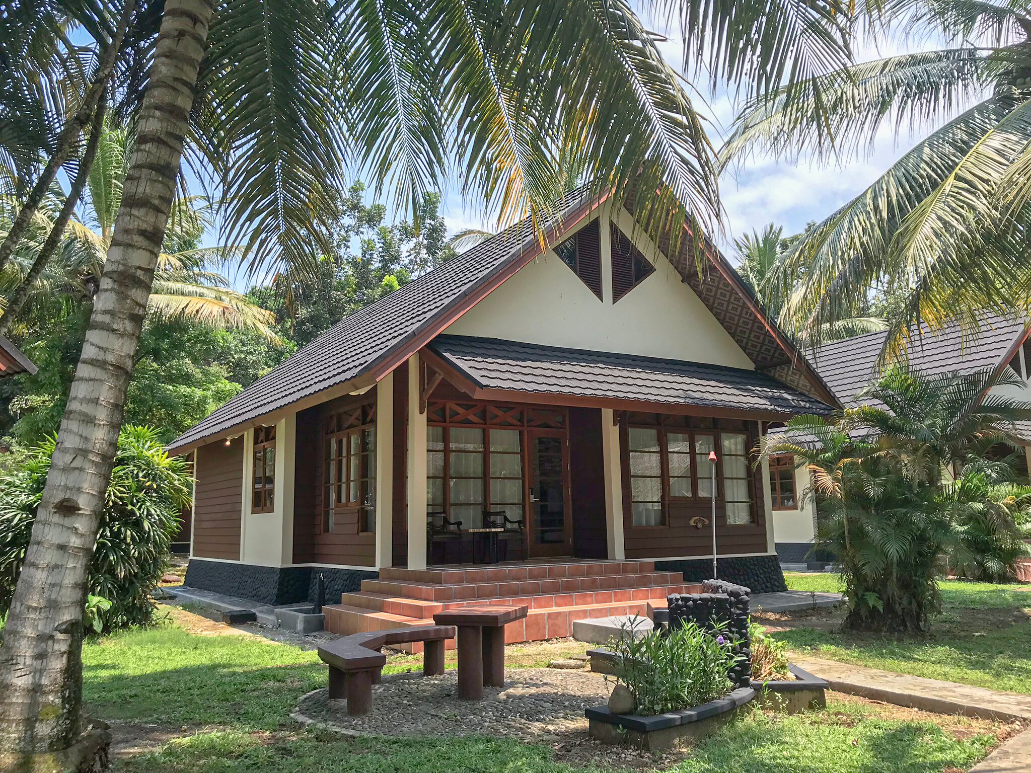 MUTIARA CARITA COTTAGES Updated 2024 Prices Pandeglang Indonesia